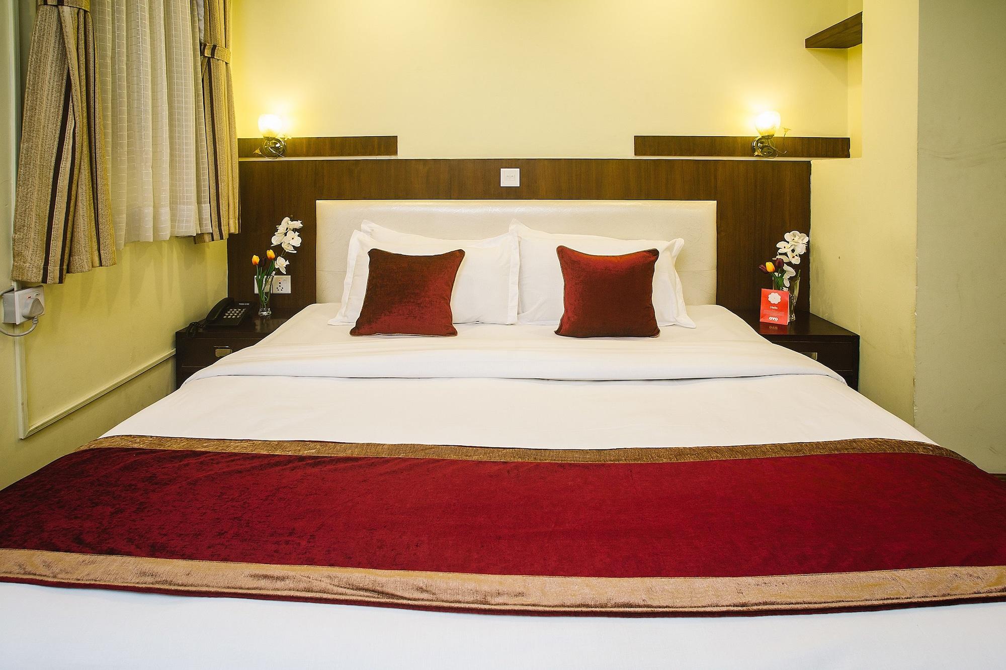 Backyard Hotel Катманду Экстерьер фото