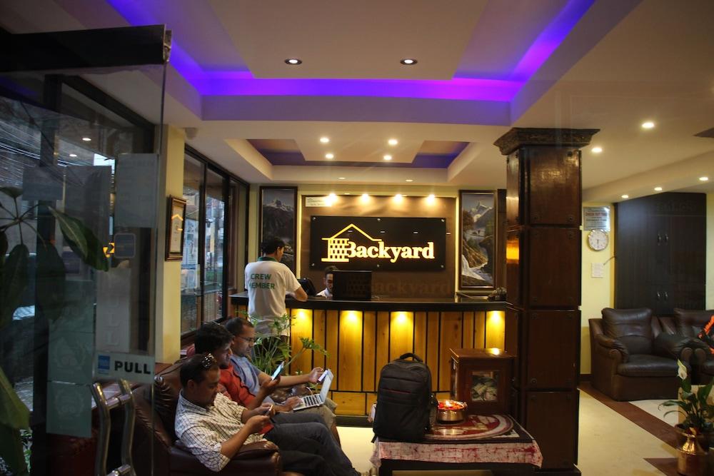 Backyard Hotel Катманду Экстерьер фото