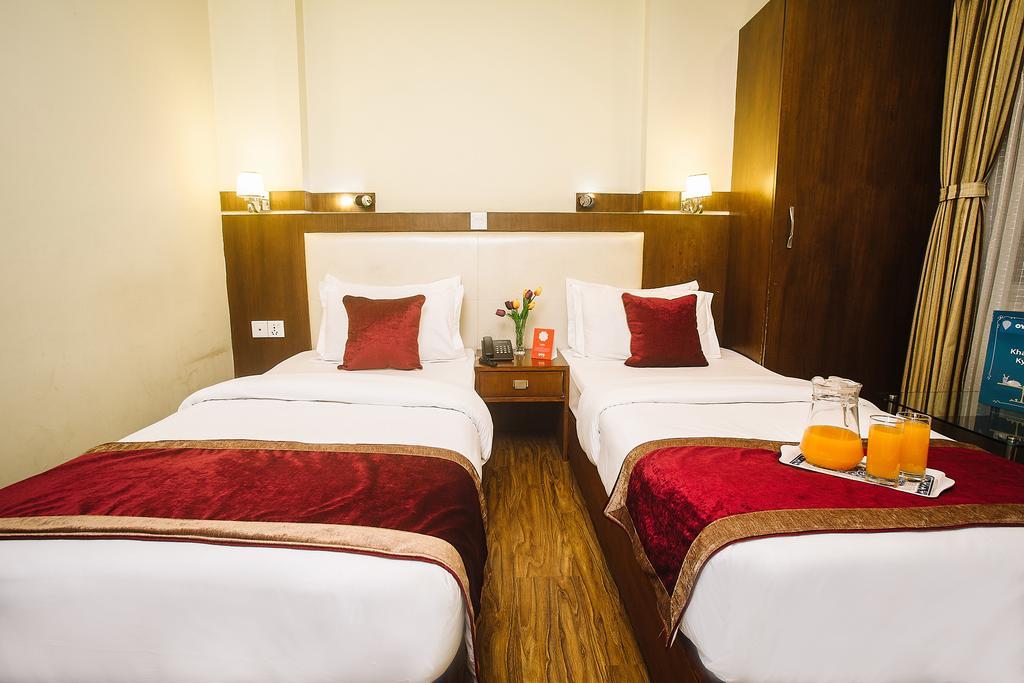 Backyard Hotel Катманду Экстерьер фото