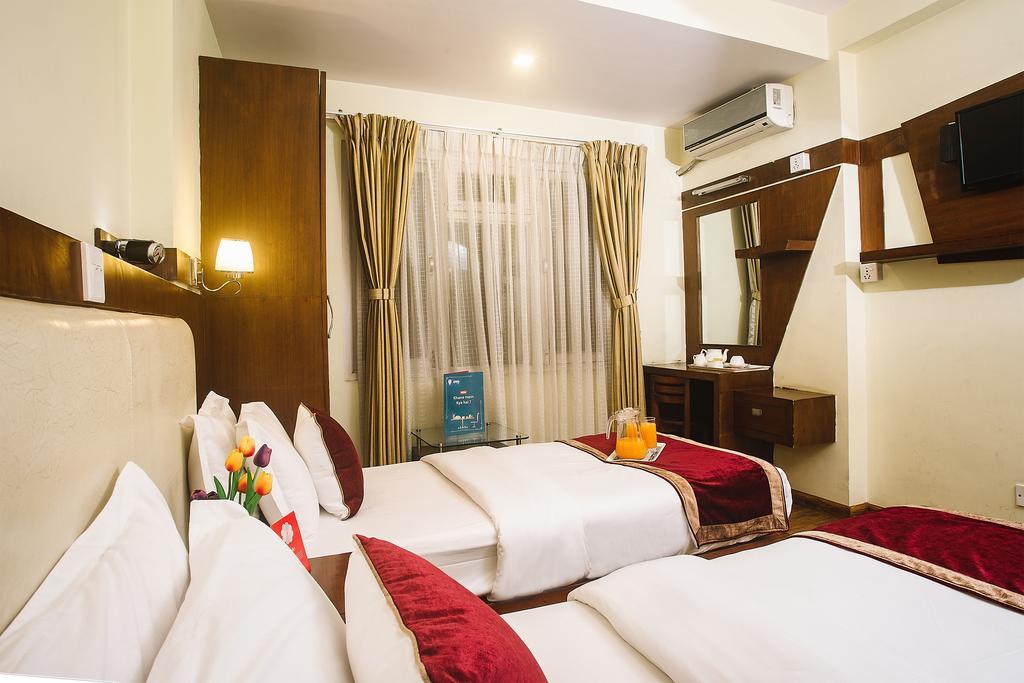 Backyard Hotel Катманду Экстерьер фото